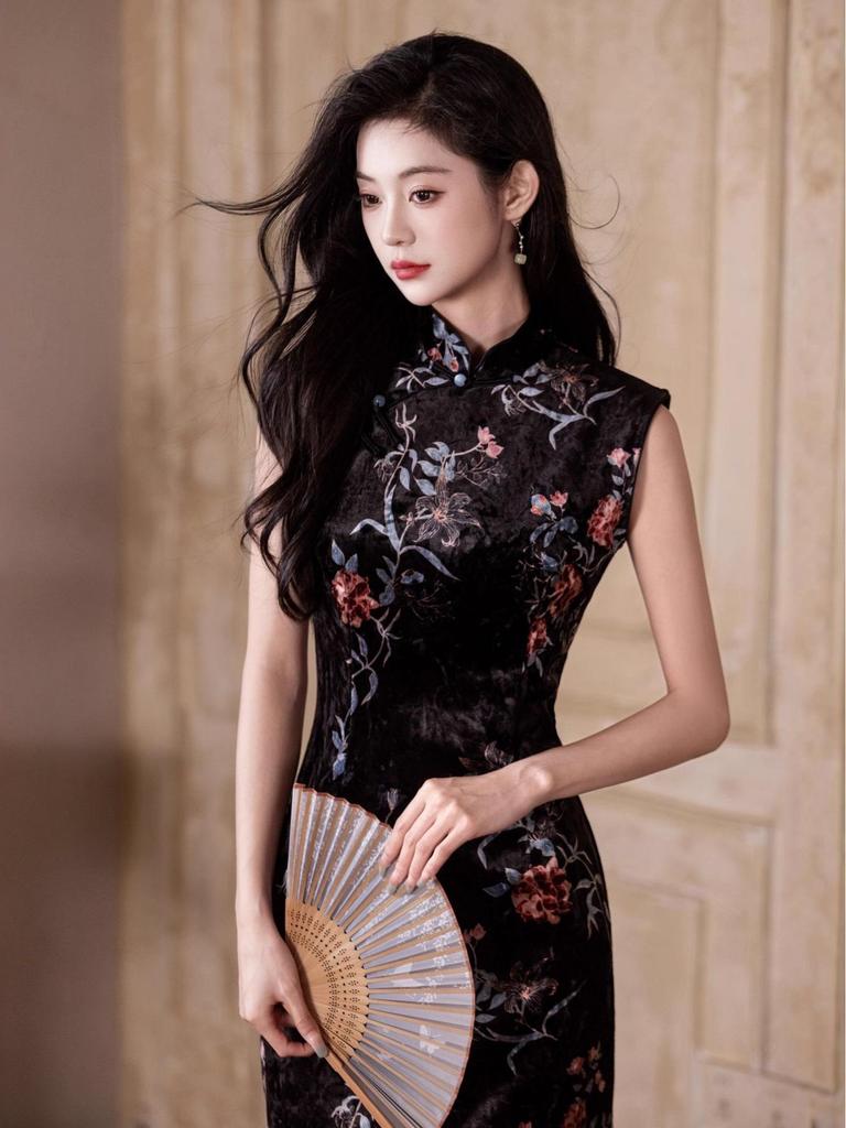 Autumn Retro Sleeveless Cheongsam Velvet Long Dress