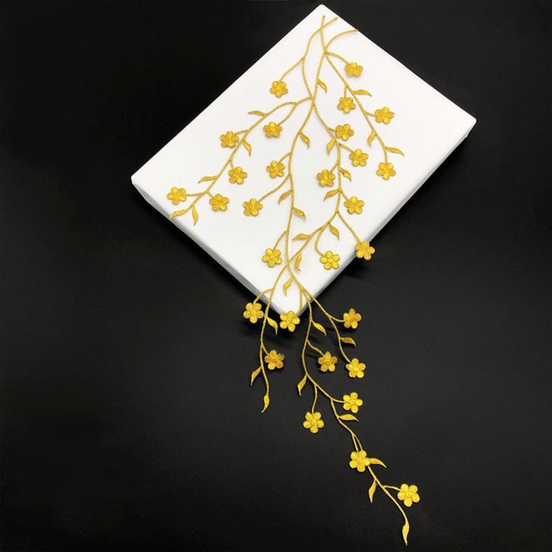 

1 шт. Цветочная наклейка на одежду, приутюживаемая аппликация, нашивка DIY, термофиксация, 47 см, цветок сливы, красивые вышитые нашивки, ципао золотой