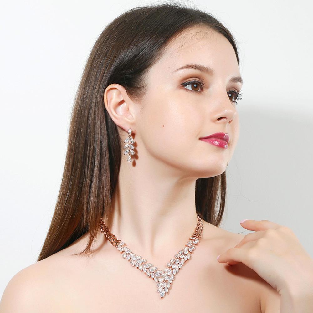 Full Diamond Super Flash Collarbone Chain Earrings Set Dress Wedding Banquet Accessories Set Chain