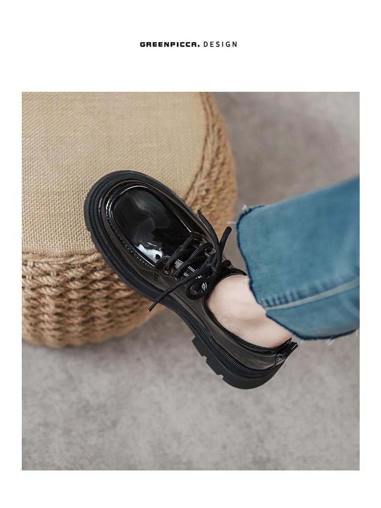 Women's Black Matte Lace-Up Shoes with Thick Soles, Height-Enhancing, British Style, New for Spring and Autumn 2024.