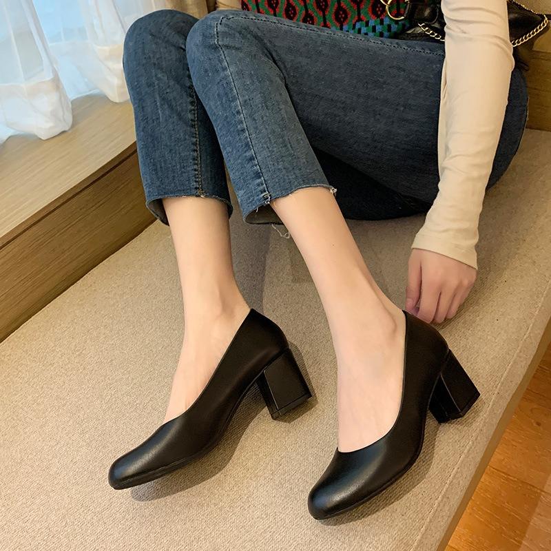 Work shoes women's black leather shoes thick heel occupation widened feet fat high heels large size women's shoes women's middle heel