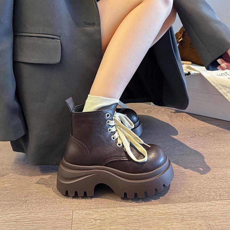 Platform Martin boots women's 2025 new autumn low tube platform thick heel Maillard British style fashion versatile short boots