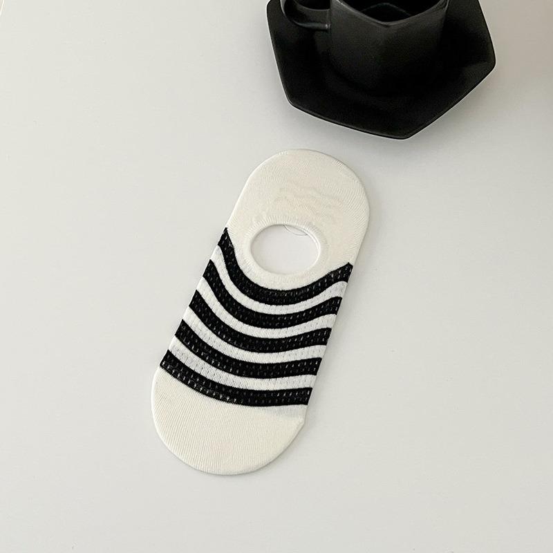 Women's Summer Thin All Purpose Cute Cartoon Glass Fiber Shallow Mouth Silicone Non Slip Invisible Boat Socks