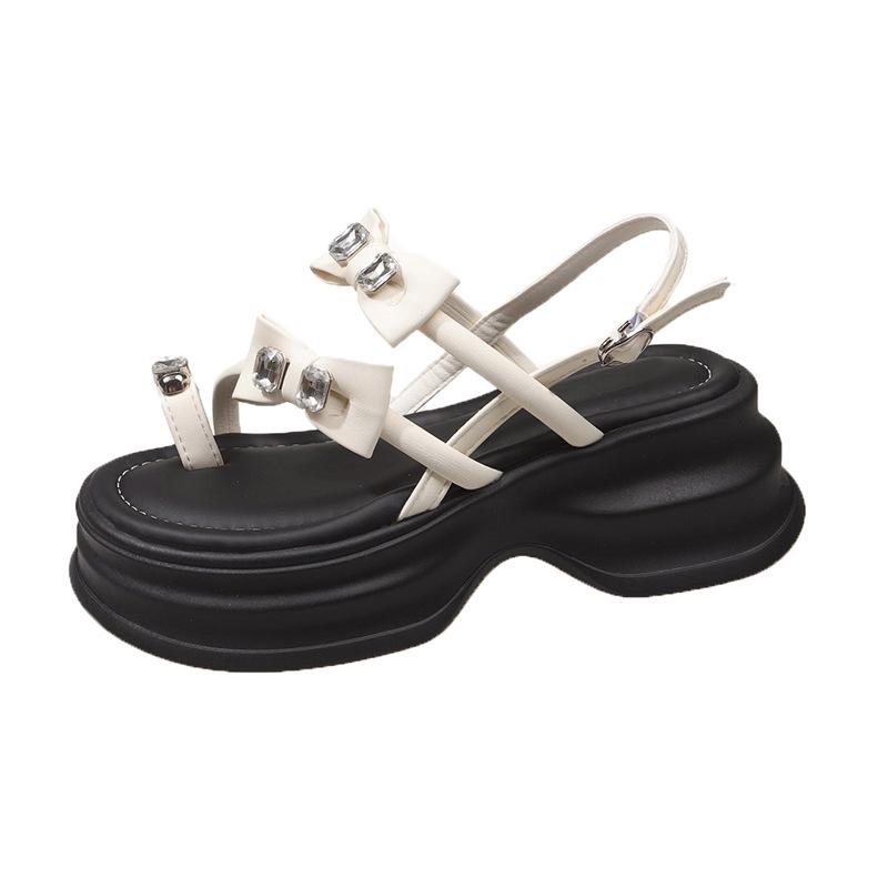 Fairy Style Temperament Round Head Thick-soled Slippers 2025 Summer New Set of Toe Sandals Outer Wear Versatile with Skirt Cool Slippers