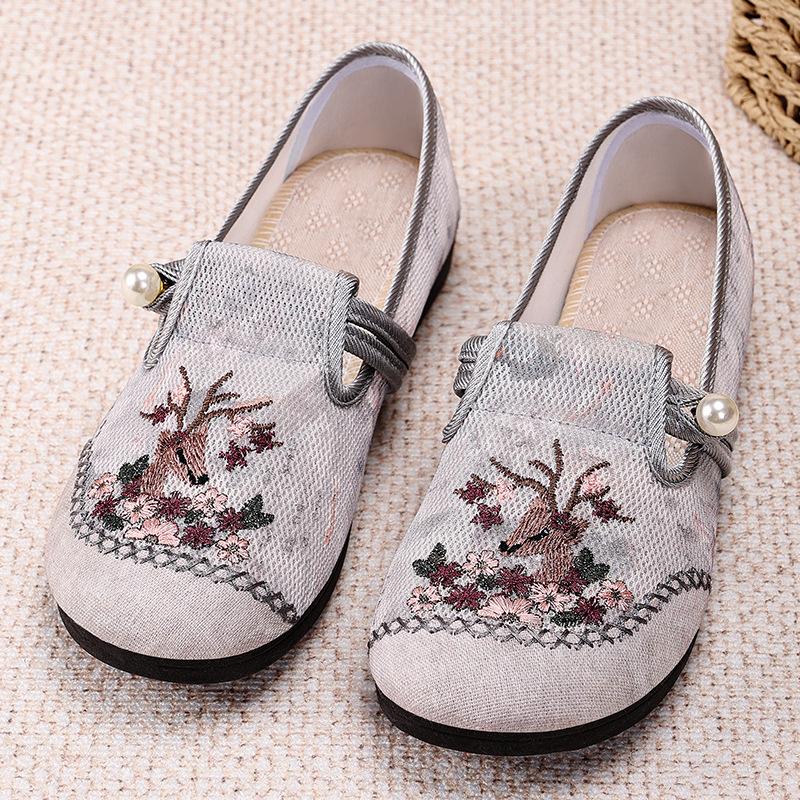 Shoes women's versatile summer new old Beijing cloth shoes women's one-pedal Hanfu shoes outside breathable antique mother shoes