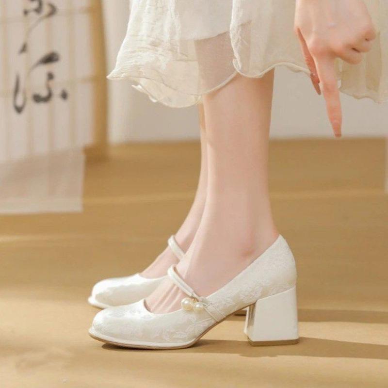 Pantofi cu toc înalt chinezești noi pentru femei, cu toc gros, cheongsam, rochie de cal, primăvara și vara 2025, pantofi Mary Jane în stil național, pentru copii