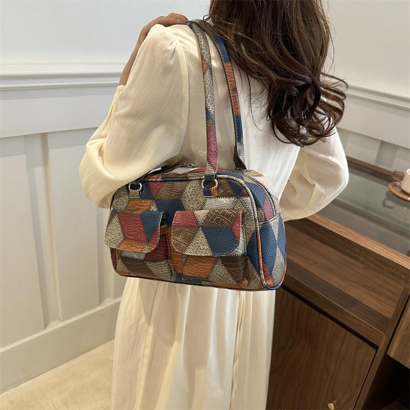 Chic And Versatile Shoulder Bag For Women Ideal For Everyday Casual Outfits