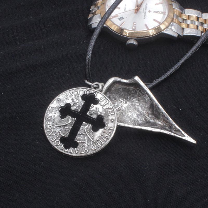 Gothic The Vampire Diaries Five Point Pentagram Skeleton Pendant & Chain Set Gothic The Vampire Diaries Five Point Pentagram Skeleton Pendant & Chain Set