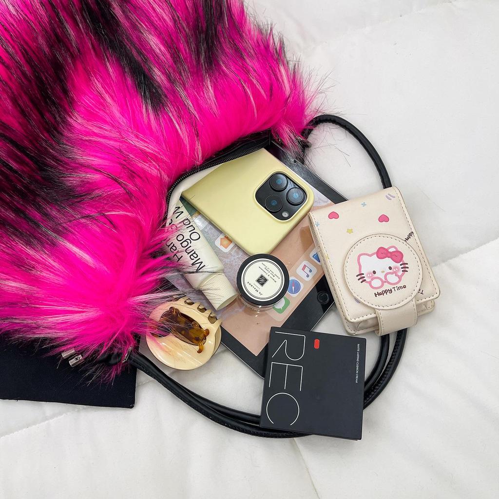 Chic Furry Crossbody Bag: Plush Autumn/Winter Handbag