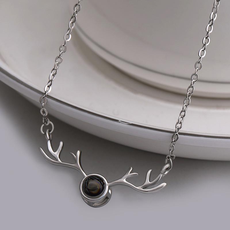 Heart Shaped Love Pendant Necklace Featuring I Love You Projection In 100 Languages