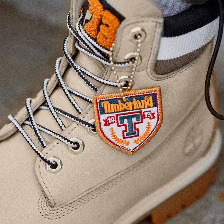 Timberland 6 Inch Heritage Cupsole Boots 'Beige Nubuck With Black' A2M5BW