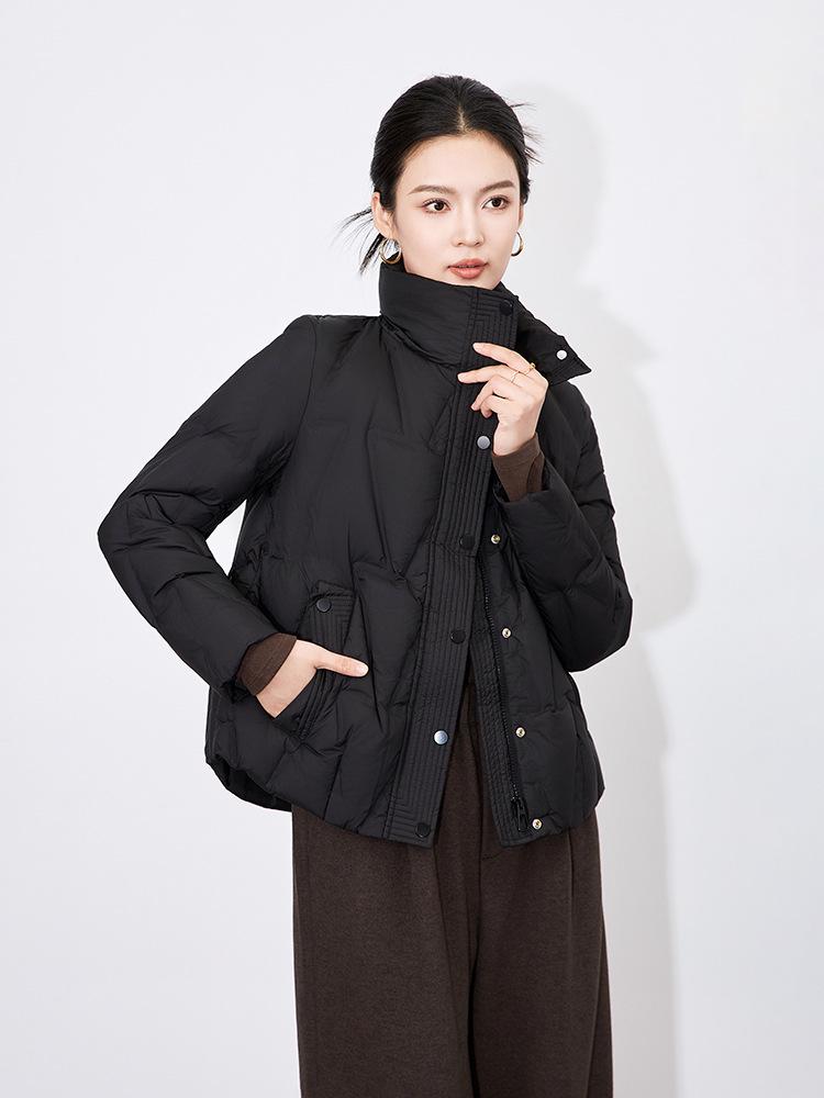 

Короткая куртка с воротником-стойкой из 90% белого утиного пуха - женское зимнее модное пальто L