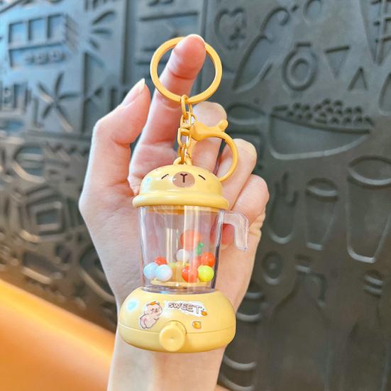 Keychain Pendant Portable Juicer Shape Key Chain with Movable Parts Colorful Beads Lightweight Buckle Design Keyring Keys Backpacks Decompression Toy