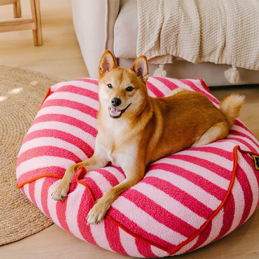 

Winter Trendy Striped Dog Bed Polygonal Calming Bean Bag All Seasons Cozy Pet Cave Cushion 3 size 60/70/80cm Dog supplies 60 60 20cm рожевий