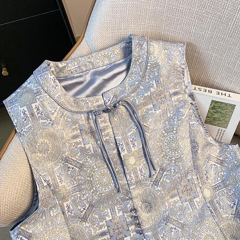 Women's Ethnic Style Jacquard Embroidery Button Collar Vest