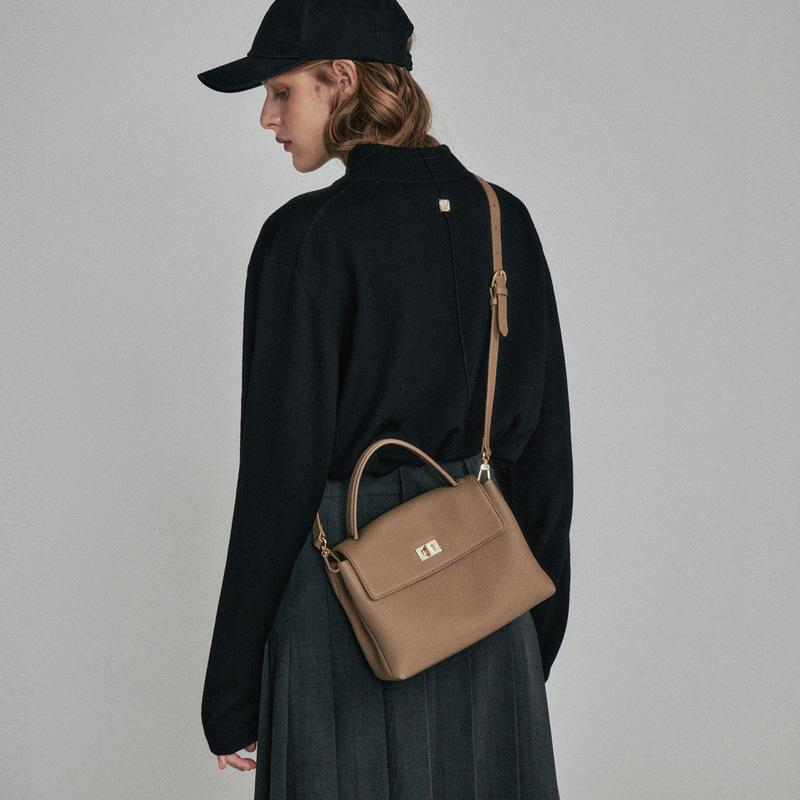 

Leather Women s Bag, Fashionable Small Square Bag, Women s Top Leather Handbag, Single-shoulder Leather Crossbody Bag