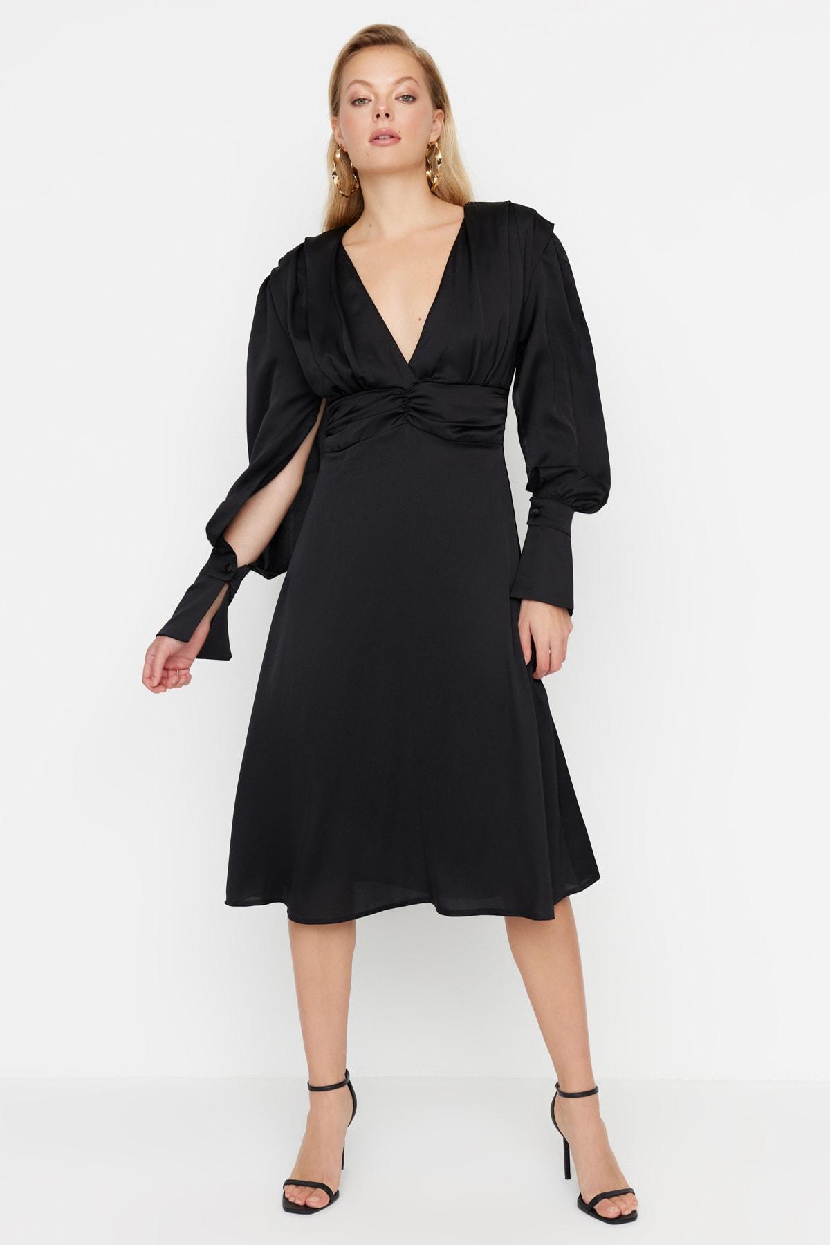 

Платье - Черный - Скейтер