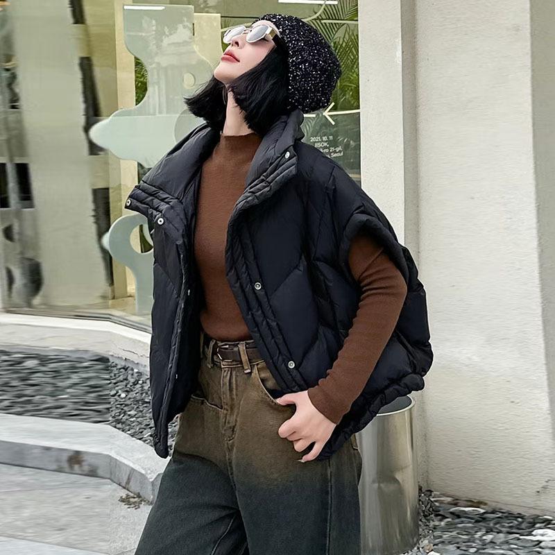 Large Version of Down Vest Women's 2025 Autumn and Winter Fashion Design Sense Quilting Line Loose Casual White Duck Down Vest Tide