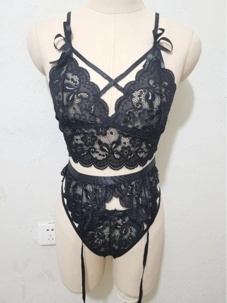 See-Through Lace Lingerie Set: Tempting & Sexy Design