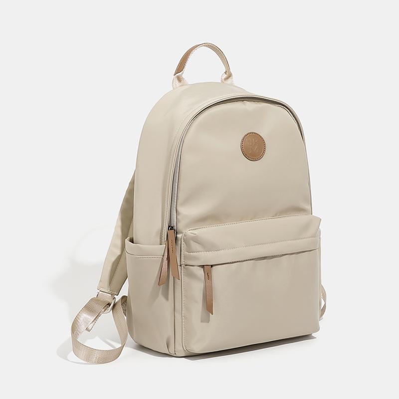 Large Capacity Oxford Cloth Backpack for Women Lightweight and Versatile New Commuting Backpack Retro Student Travel Backpack