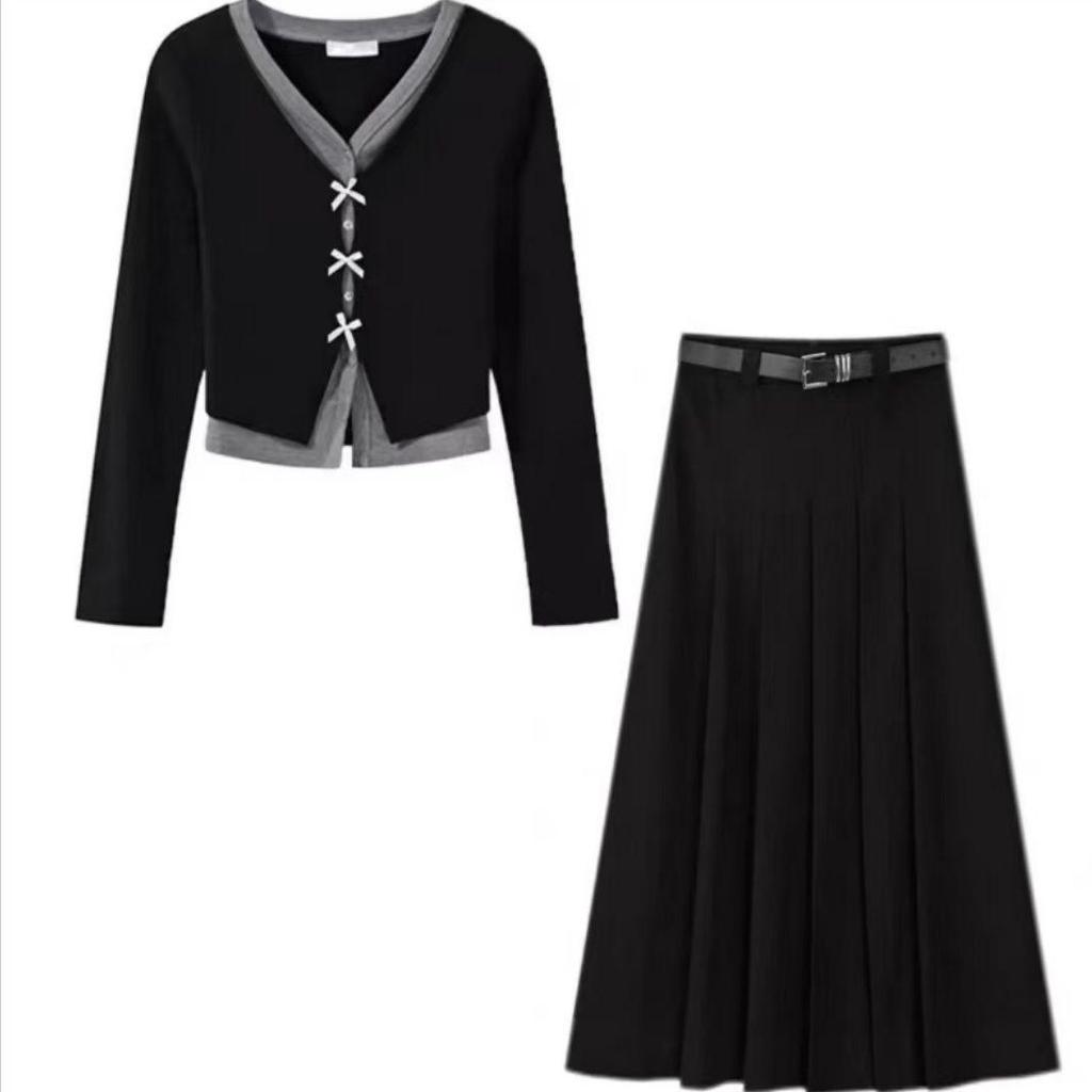 Elegant Korean Knit Cardigan & Pleated Skirt Set - Spring and Autumn Fashion, High Waist Slimming Two-Piece