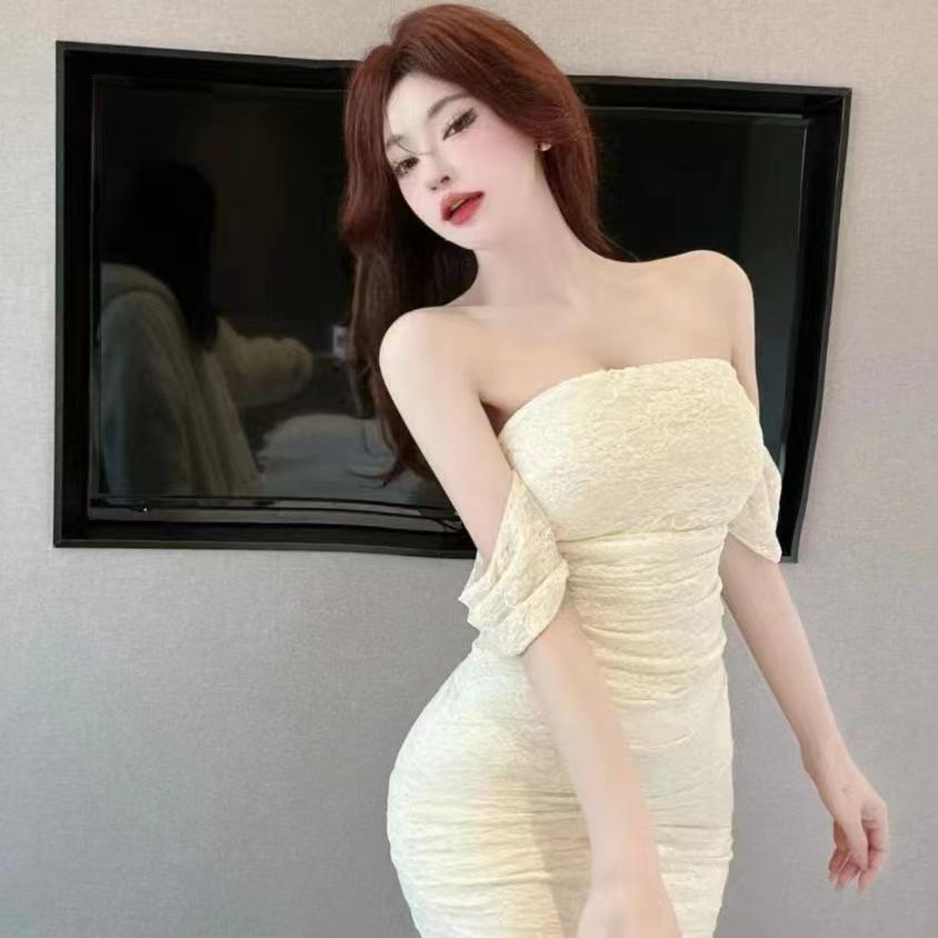 Apricot pure desire wind one-word shoulder dress, summer new Spice Girl small short waist and thin hip skirt