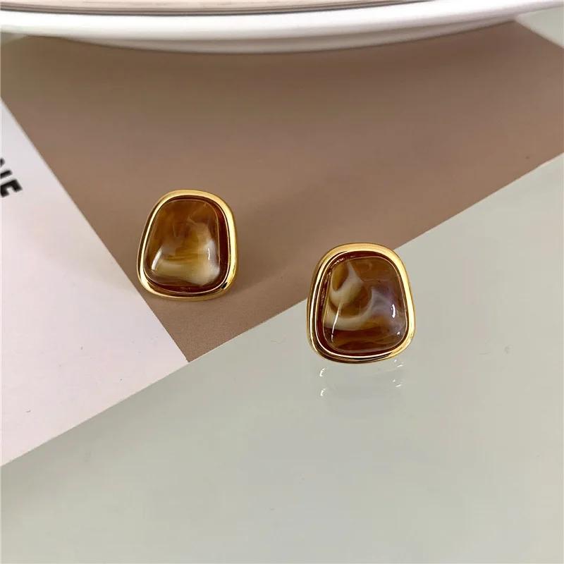 European Trend New High Design Luxury Amber Earrings For Women Fashion French Retro Style Jewelry Girl Gift Accessories
