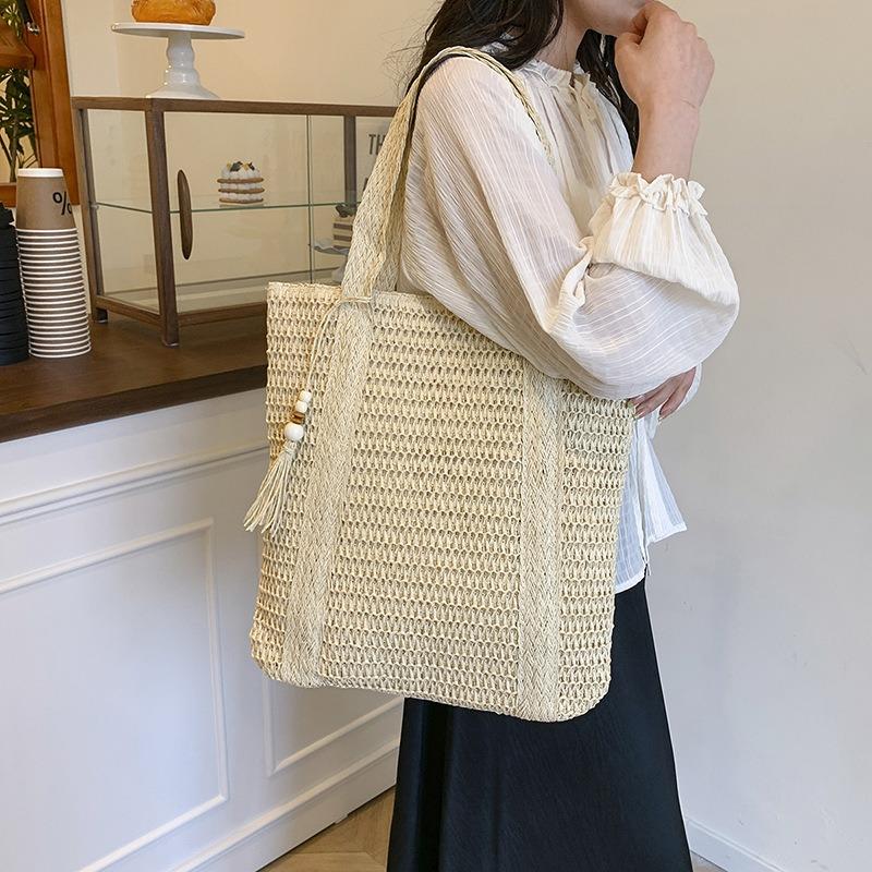 Summer beautiful casual new woven popular portable niche large capacity shoulder underarm hand bag