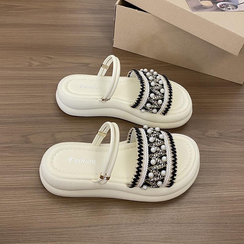 

Flat-bottomed slippers for women in the summer of 2025 New Korean version Bohemian square head thick-bottomed beach cool slippers for women 35