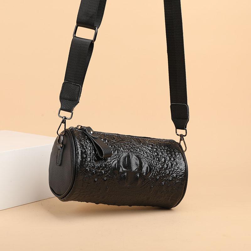 Damen Tasche aus Rindsleder, ein Schultergurt, Crossbody, Krokodilmuster, kleine quadratische Tasche, breiter Schultergurt, Reißverschluss mit Klappe