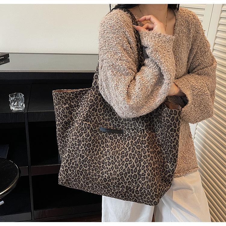 Leopard Print Canvas Bag Women's Large-capacity Autumn and Winter Versatile Shoulder Bag Casual College Student Tote Bag