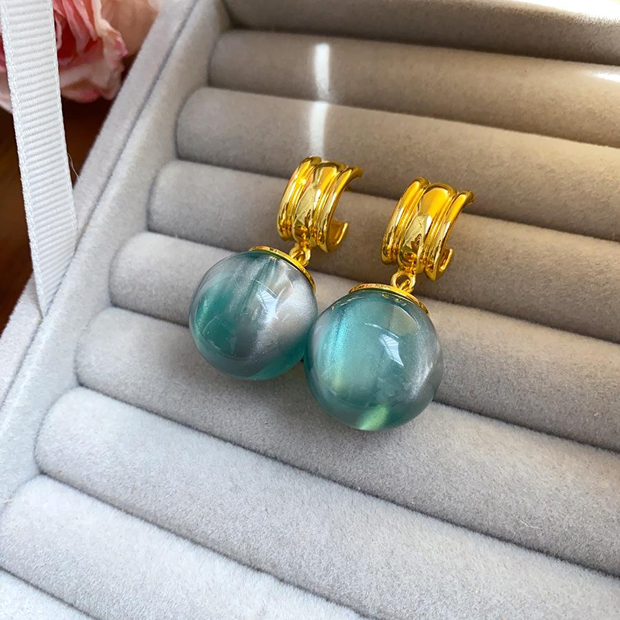 

Silver Needle Irregular Resin Geometric Pendant Earrings Small Fresh and Sweet Earrings Fashion Advanced Temperament Earrings Women