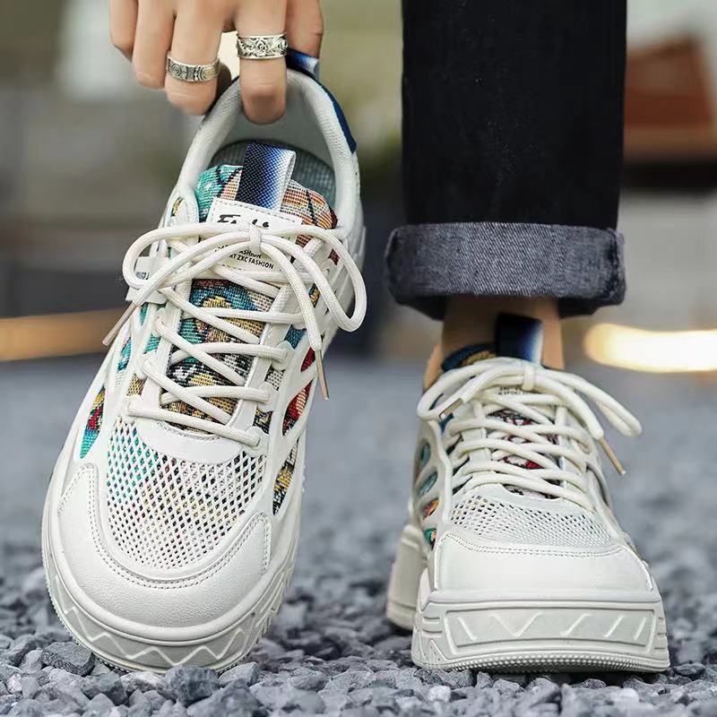 European Station Fashion Shoes Men 2024 New Increase Thick Sole Sports Casual Shoes Breathable Network Surface Student Trend