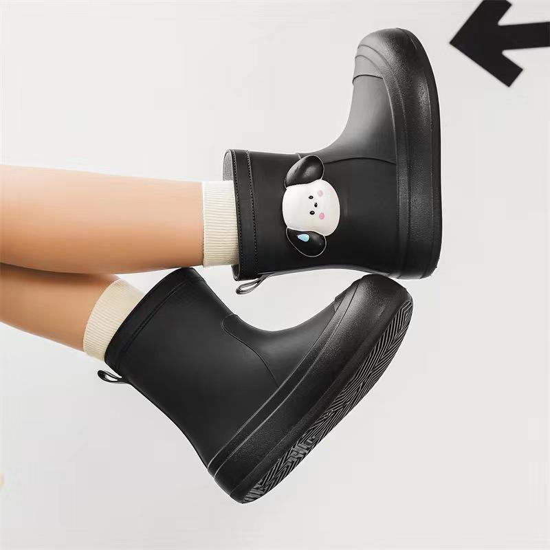 Women's Cute Korean Cartoon Non-Slip Waterproof Rain Boots with Velvet and Cotton for Warmth - Short Tube Outdoor Footwear