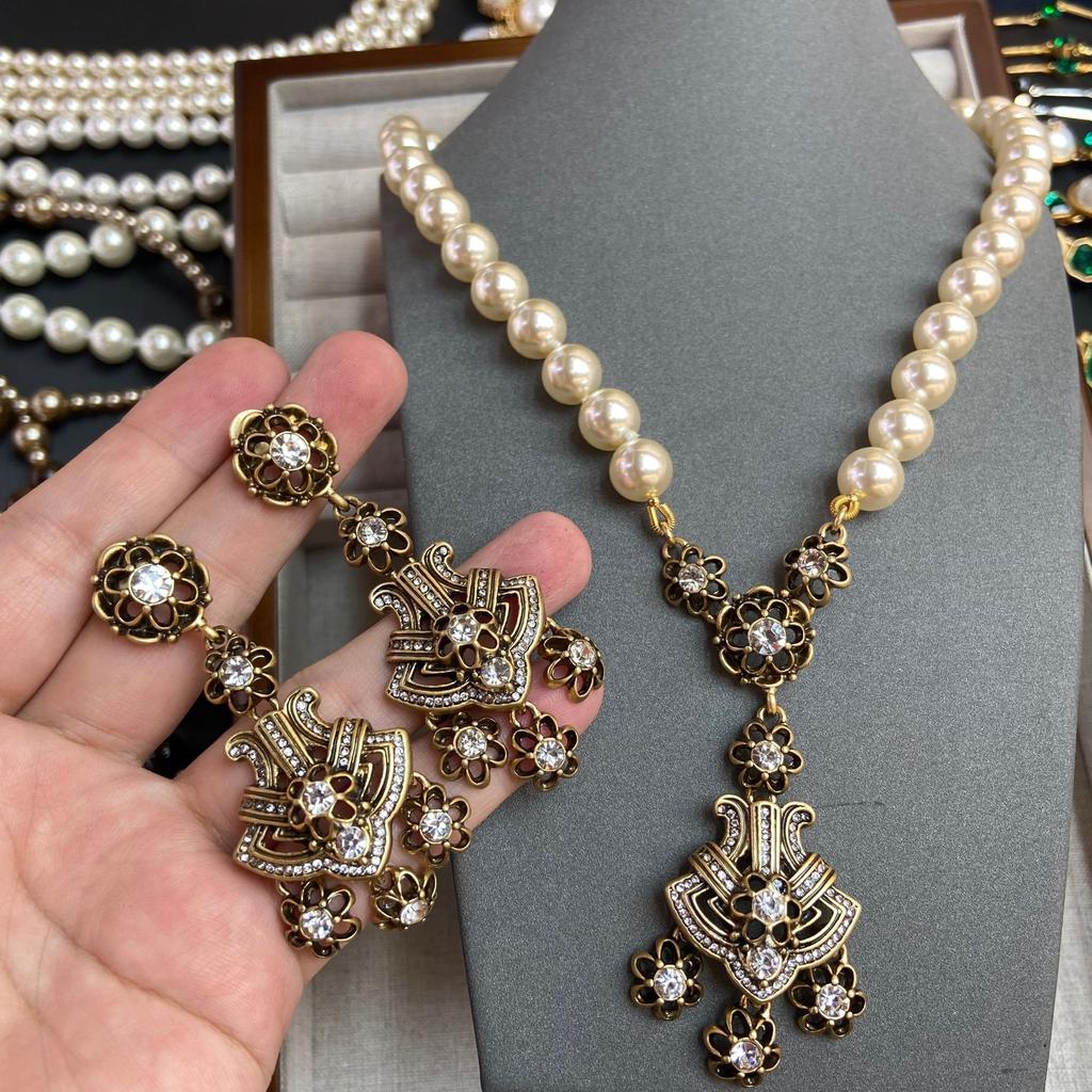 French European Vintage Vintage Heavy Industry Zircon Flower Necklace Earrings Court Classical Earrings
