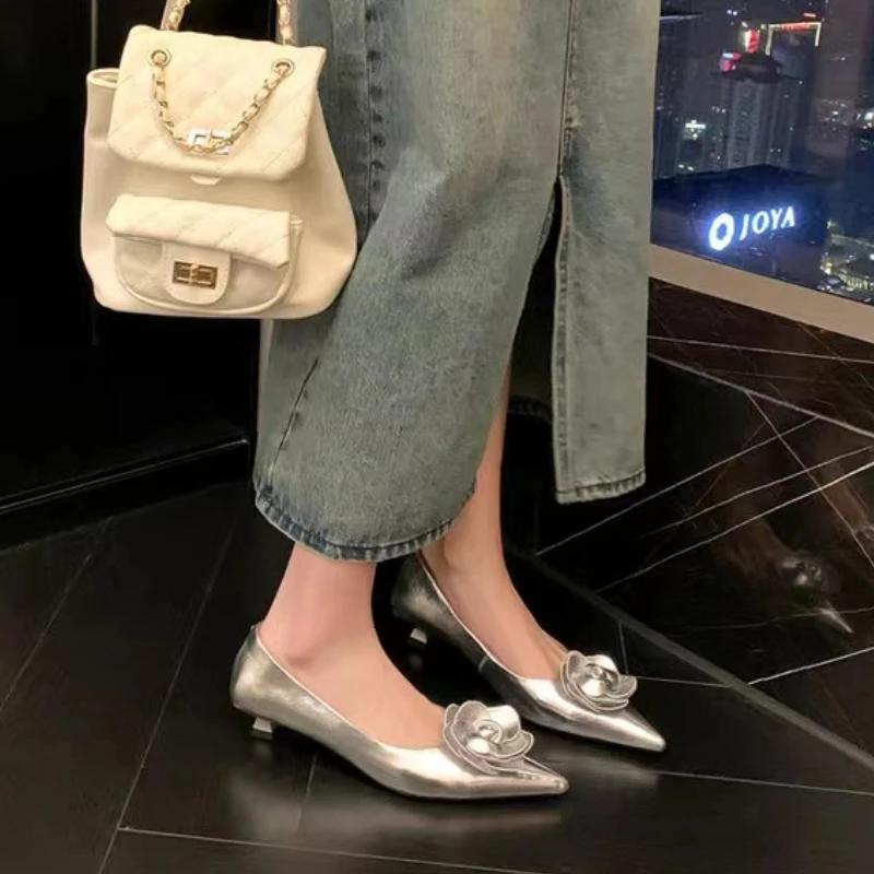 Modne Damskie Buty Pojedyncze Lato Nowe Niski Obcas Szpiczaste Szampańskie Różowe Wysokie Obcasy Moda Temperament Profesjonalne Sandały Komutacyjne