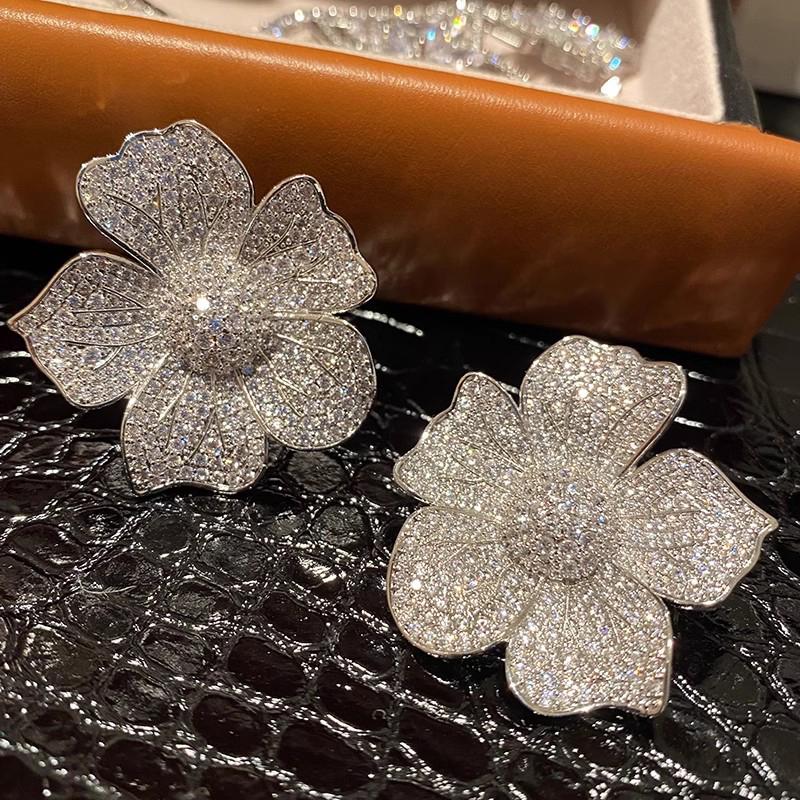 Huitan Aesthetic Big Flower Design Earrings for Women Full Bling Iced Out CZ Sparkling Female Earrings Wedding Trendy Zircon