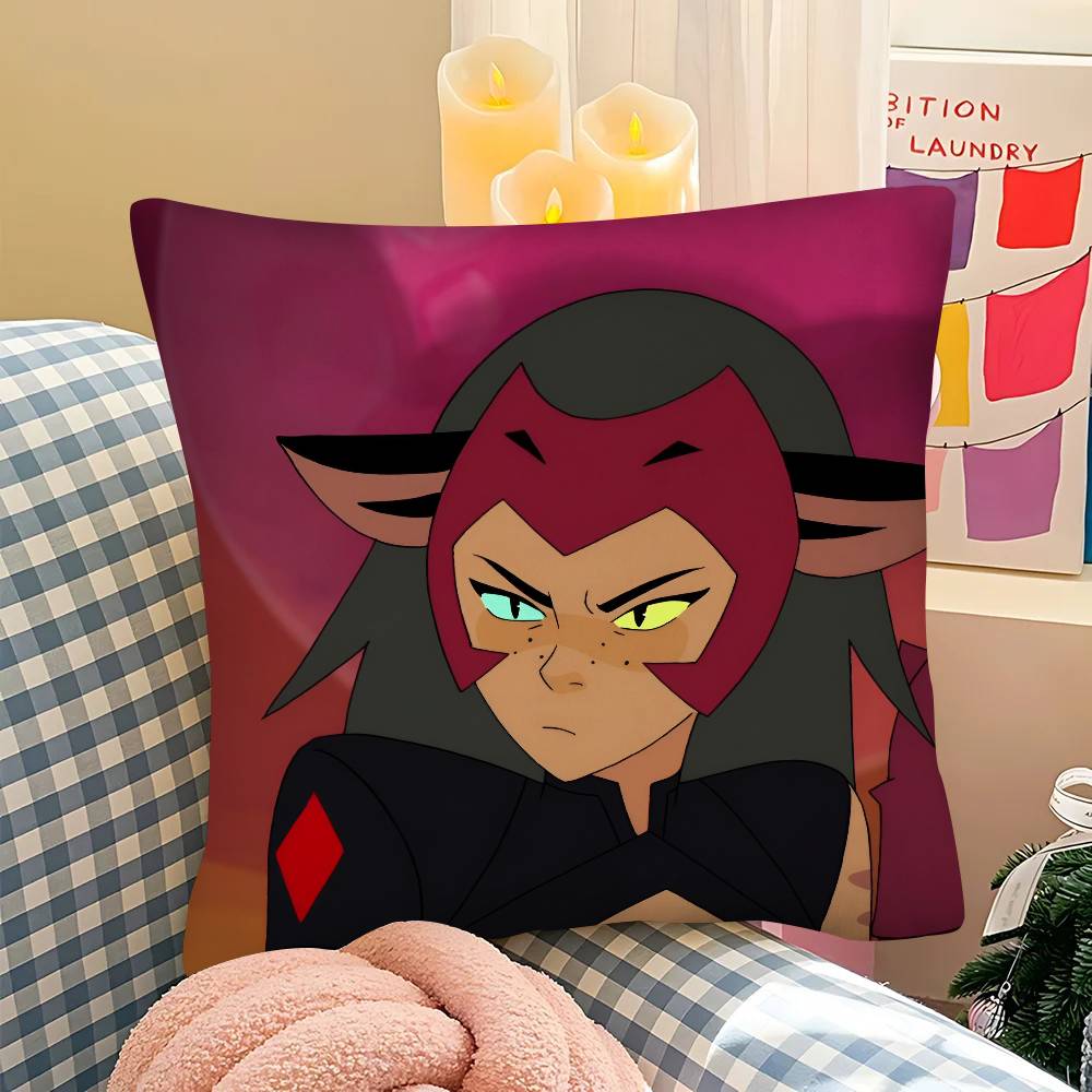 Pc CCatradora Shera Vintage Anime Pillow Case Fashion Square Pillowcase Bedroom Sofa Room Ins Decoration Leisure