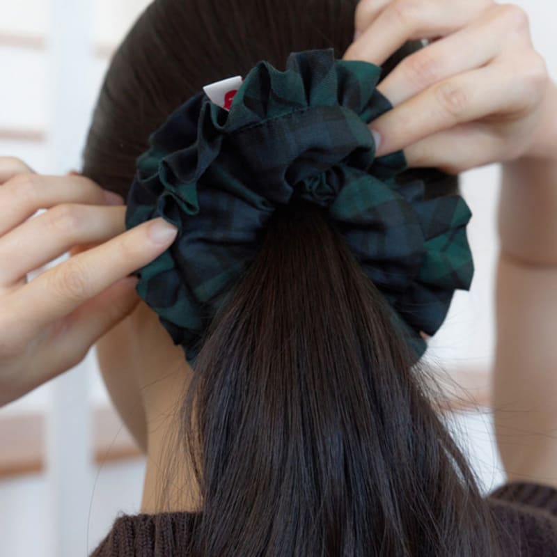 FANTASTIC PLANET flannel check scrunchie (GREEN)