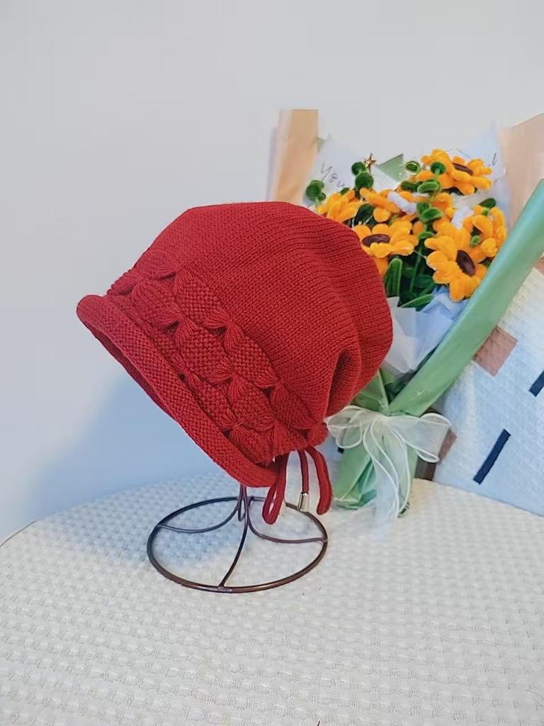 Women's Large Head Slouchy Beanie with Ear Protection and Drawstring - Versatile Warm Knit Hat for Small Faces In Autumn and Winter