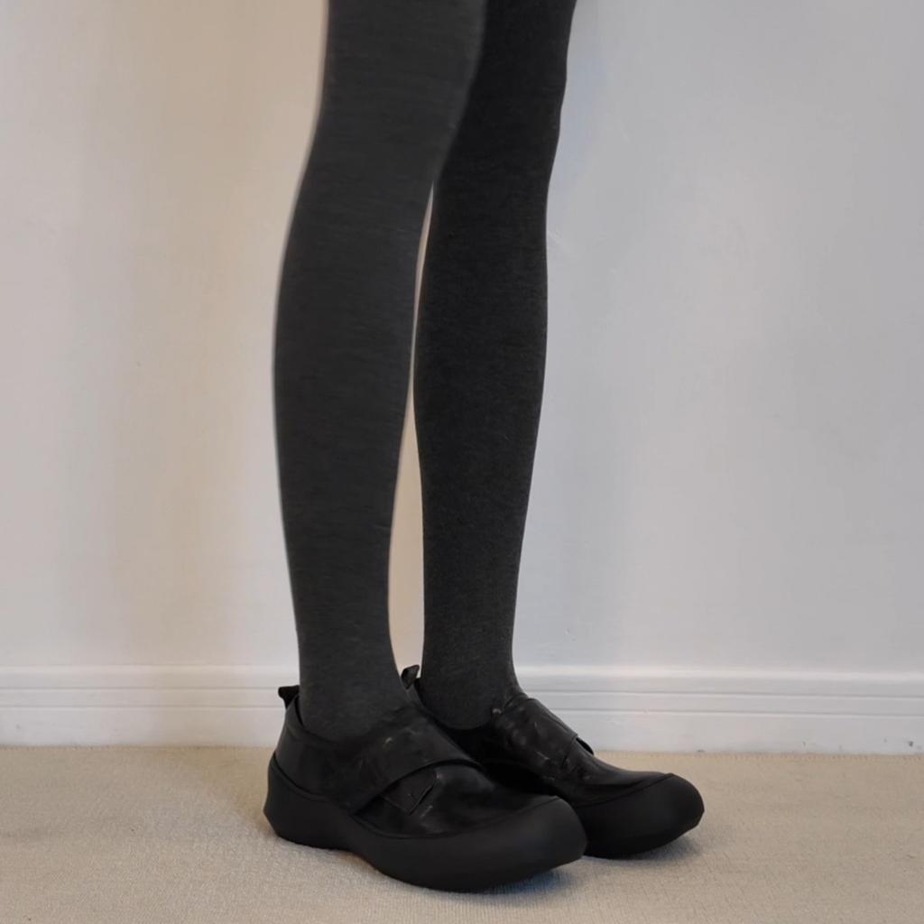 Sheepskin version~ retro commuting leather soft sole round head small leather shoes femininity black thick sole beautiful sports shoes