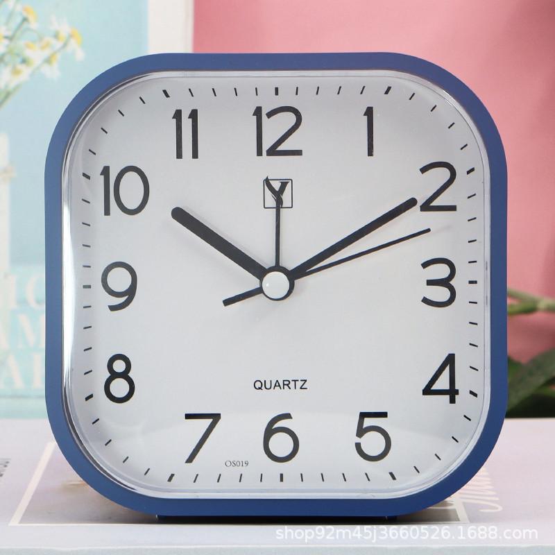 Alarm Clock Retro Clock Metal Table Style Silent Bedside Stylish Clock Living Room Bedroom European Simple Table Clock
