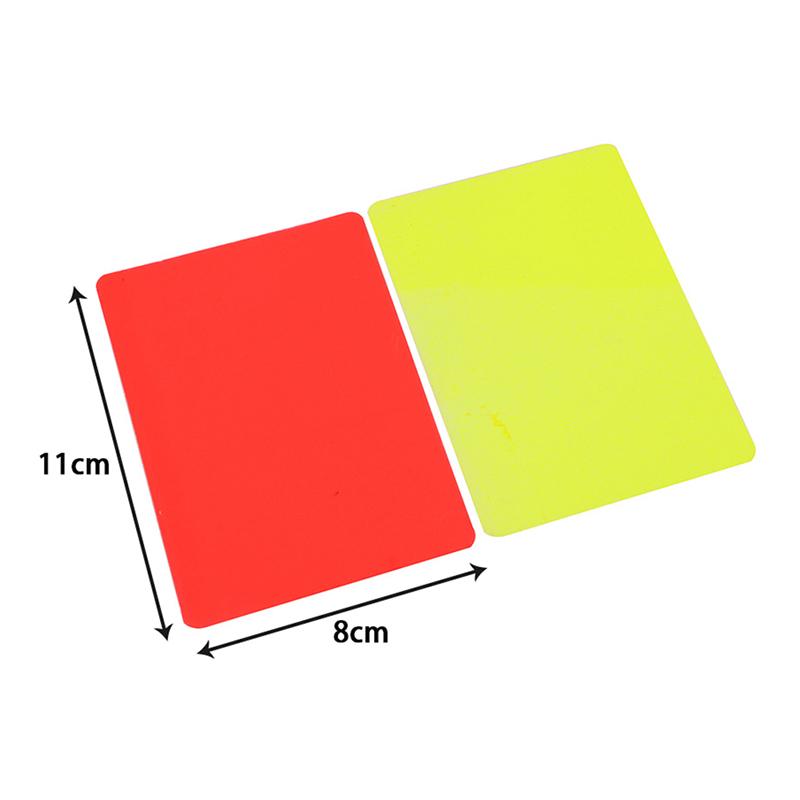 Rote und gelbe Fußballkarten zeichnen Fußballspiele auf. Schiedsrichter-Tool für Fußballspiele