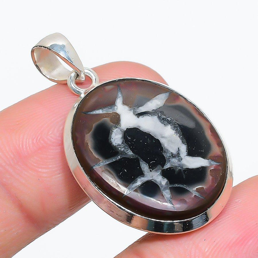 

Mud Crack Fossil Gemstone 925 Sterling Silver Jewelry Pendant 1.50 GK-6287