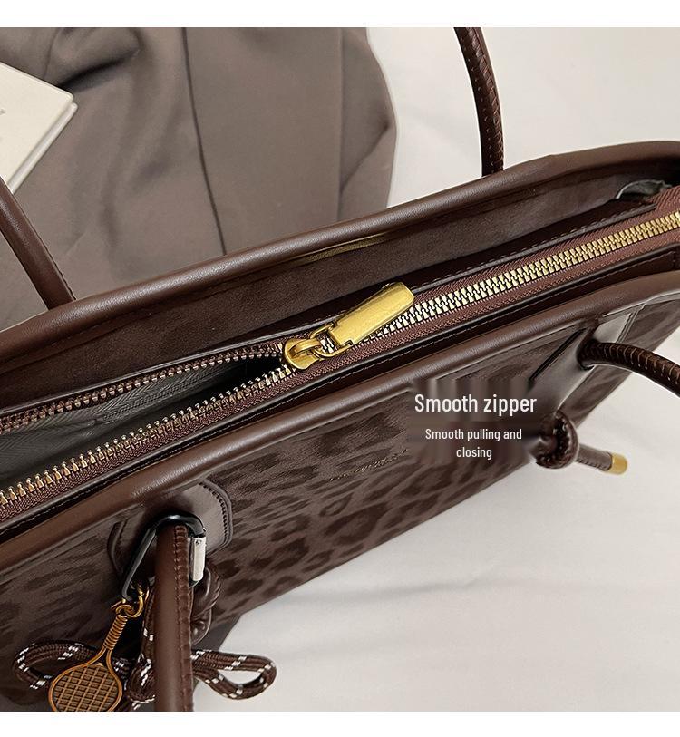 High-Value Women's Fashion Tote: Versatile Leopard Print Large-Capacity Shoulder Bag for Outdoor and Commute