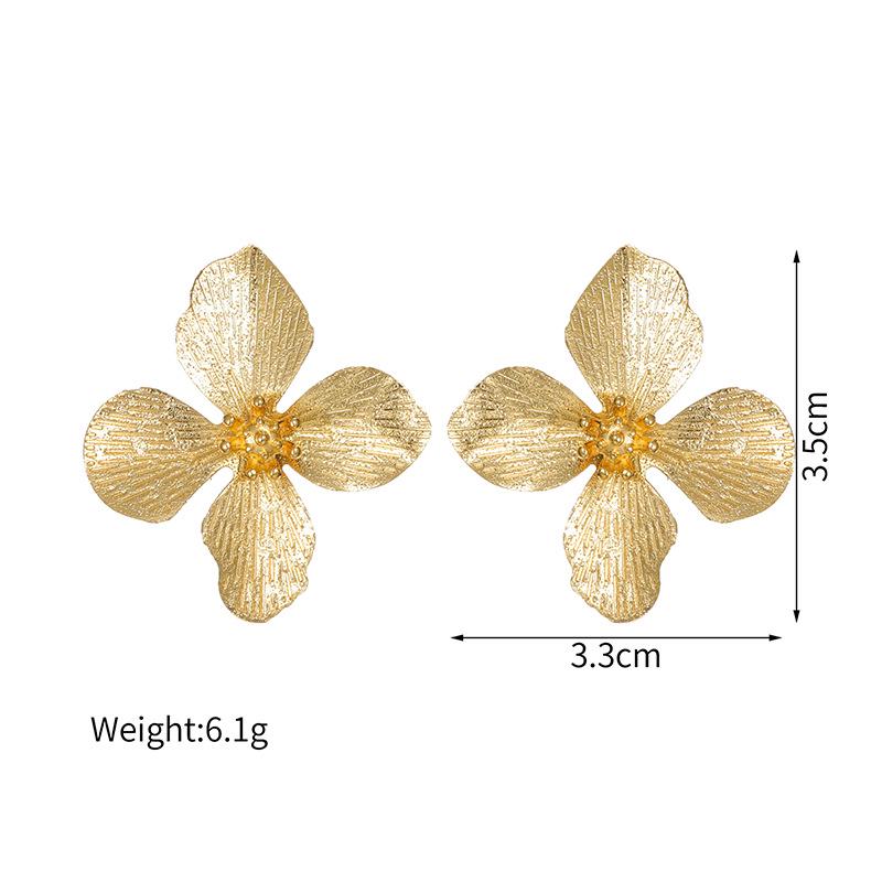 

Серьги-пусеты из 18-каратного золота в виде цветка - Роскошные аксессуары из нержавеющей стали в корейском стиле золотой