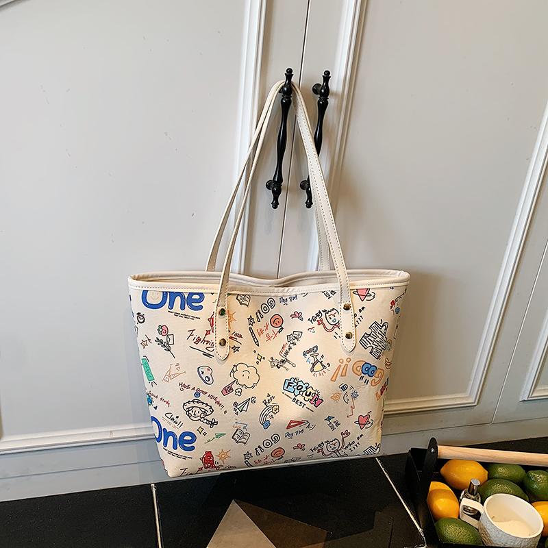 Fashion Travel Bag For Women Large Capacity Casual Bag Cute Cartoon Graffiti Handbag Shoulder Bag Portable Shopping Tote