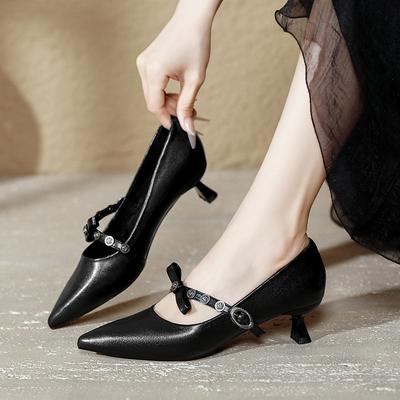 Retro Einzelne Schuhe Mittelhoher Absatz 2025 Neu Übergröße Damenschuhe Kamelie Spitz High Heels Pfennigabsatz Französische Mary Jane Schuhe