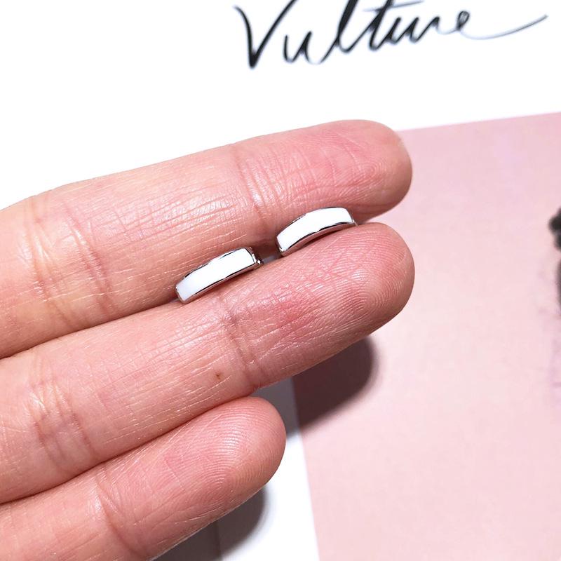 

S925 Sterling Silver Black & White Ear Hoops: Simple, Stylish Studs for Women, Ideal Student & Christmas Gift 925 Silver