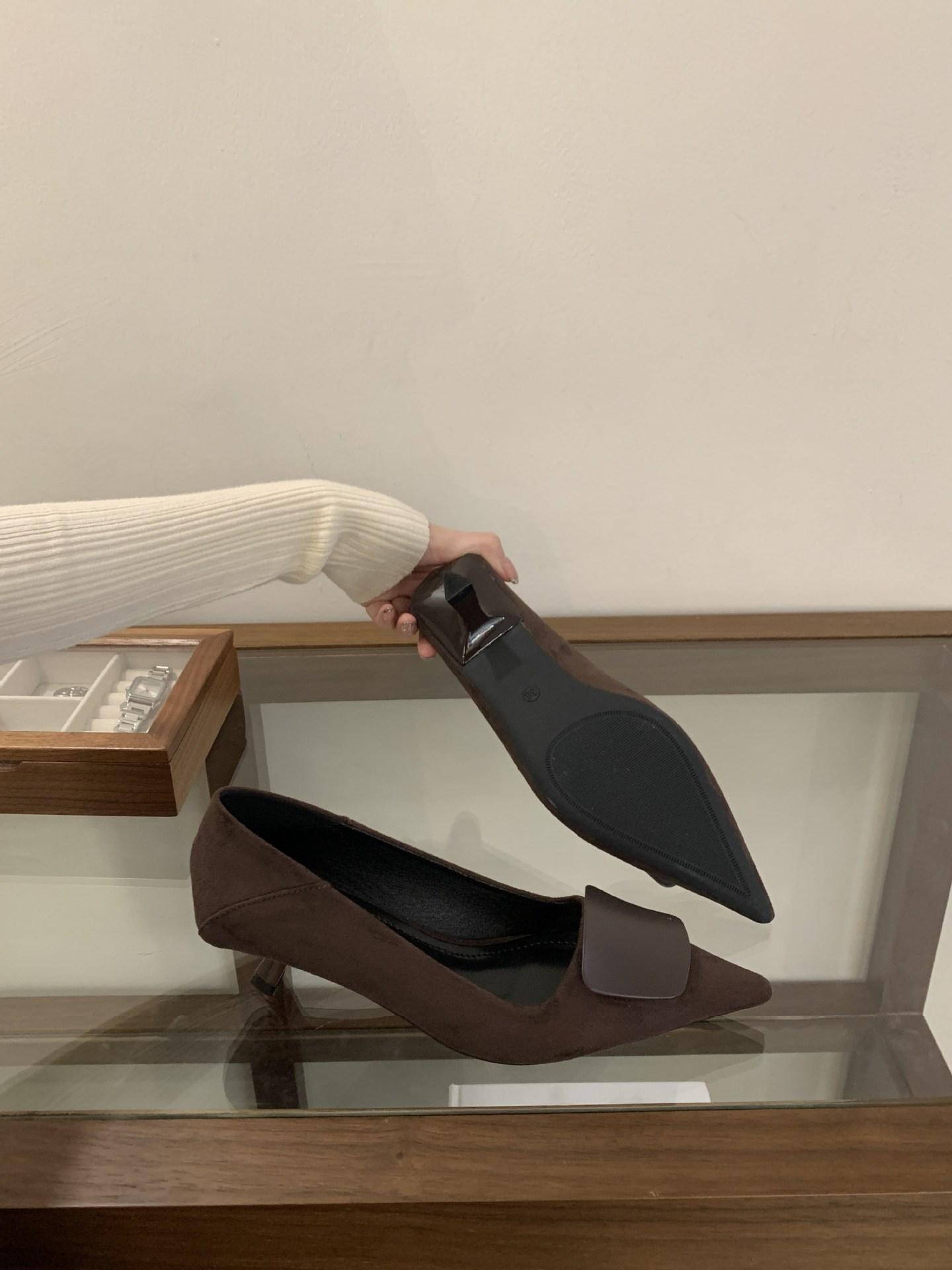 

Thin heel suede French pointed single shoes women s shoes autumn 2025 new temperament shallow commuter evening shoes 39 темно-коричневого кольору